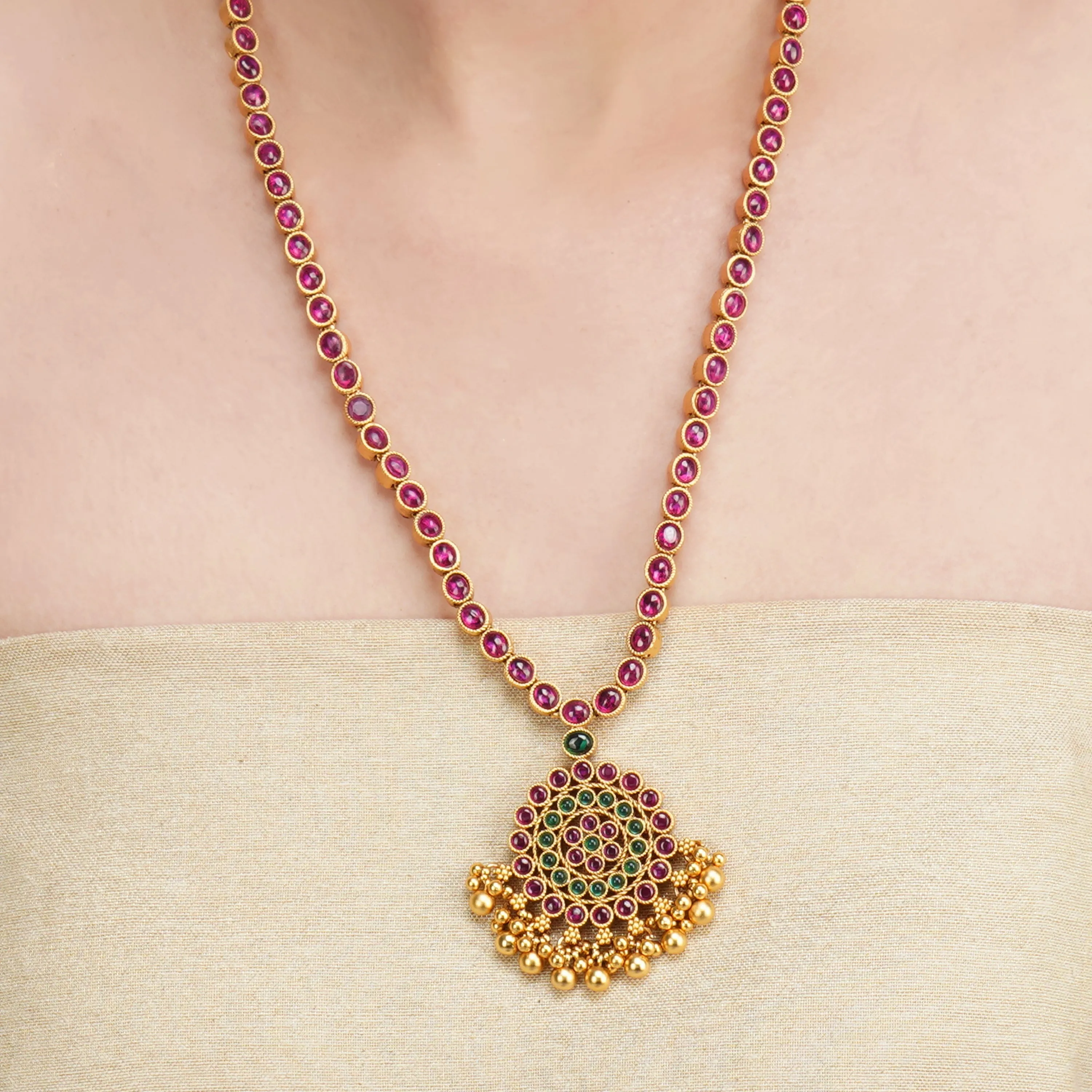 ASTERIA NECKLACE