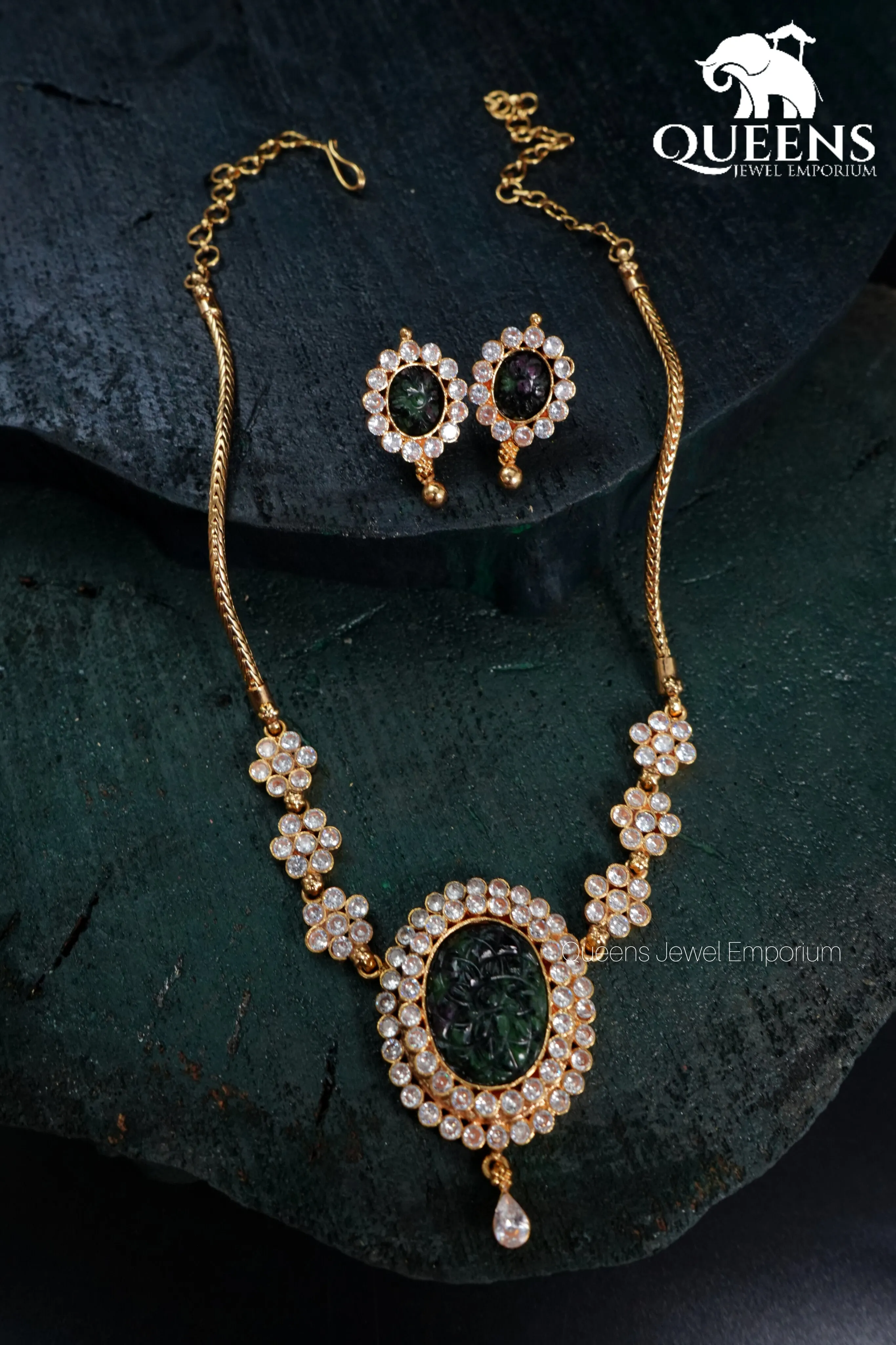 CHAMPALI NECKLACE