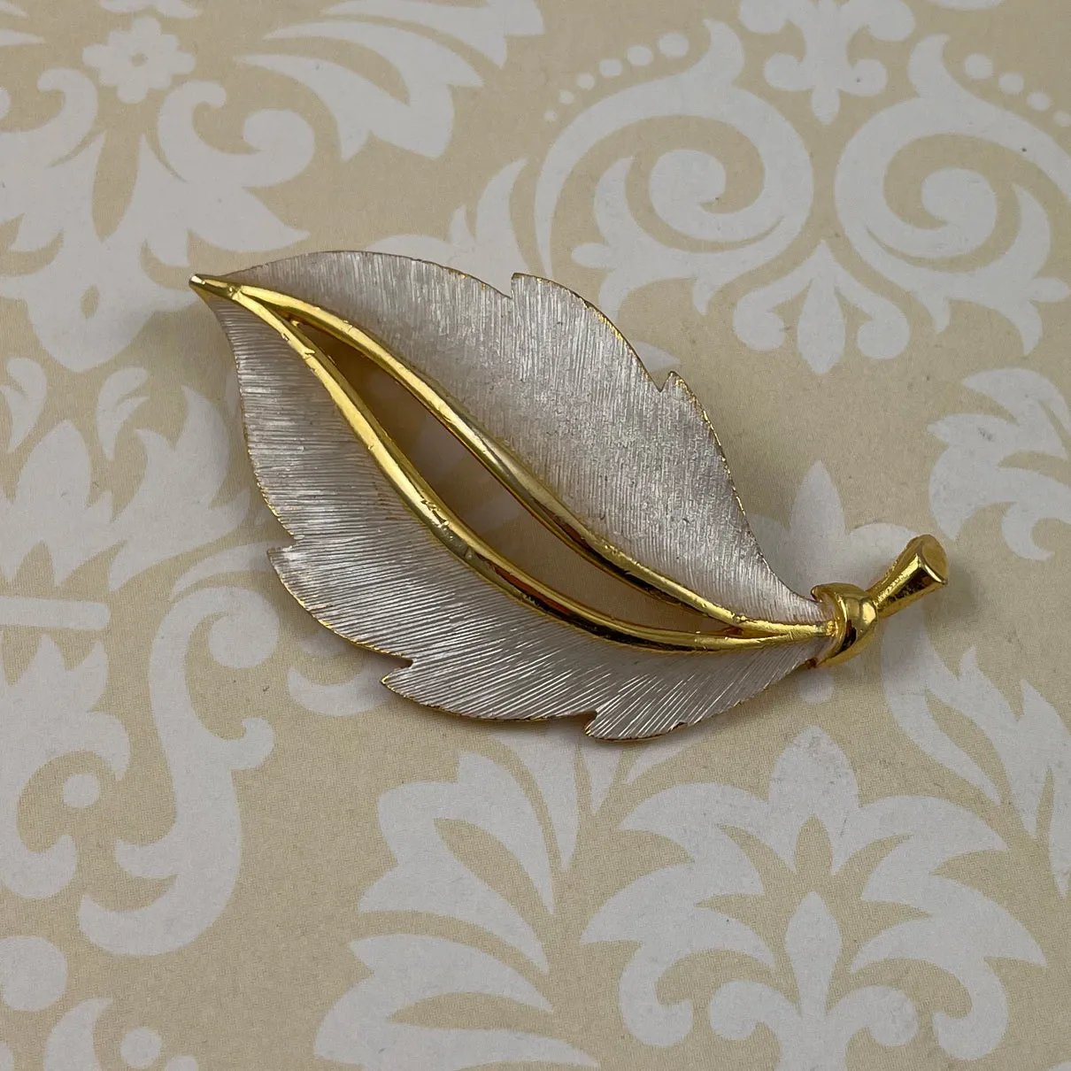 JJ Leaf Gold White Enamel Brooch