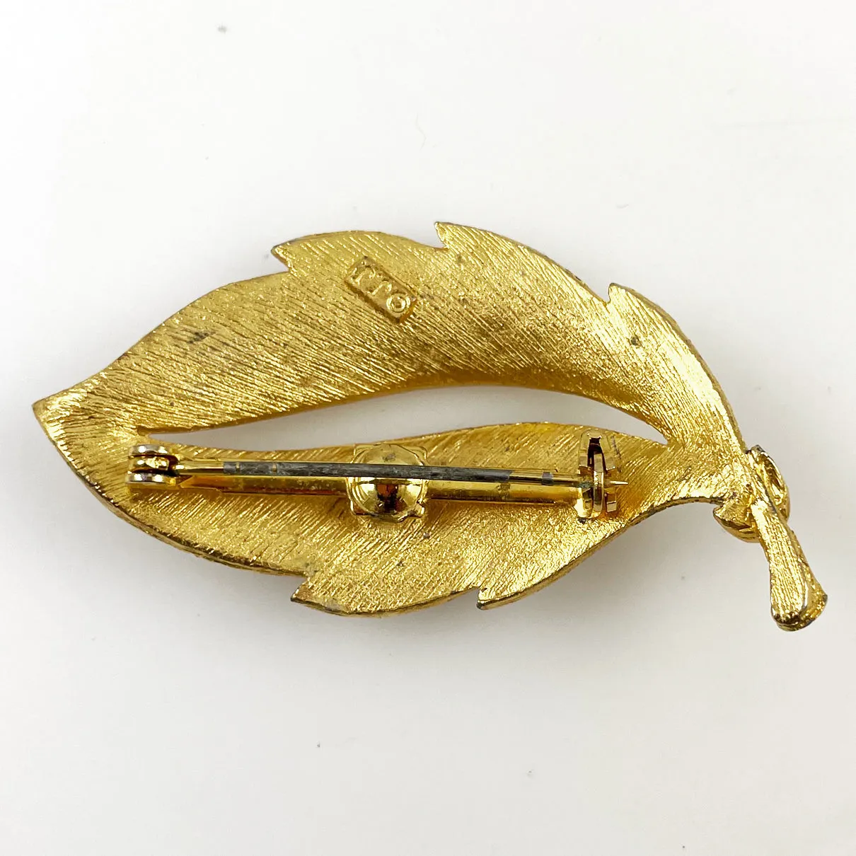 JJ Leaf Gold White Enamel Brooch