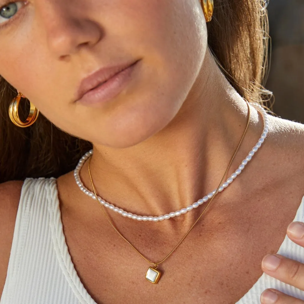 Riva Moonstone Pendant Necklace