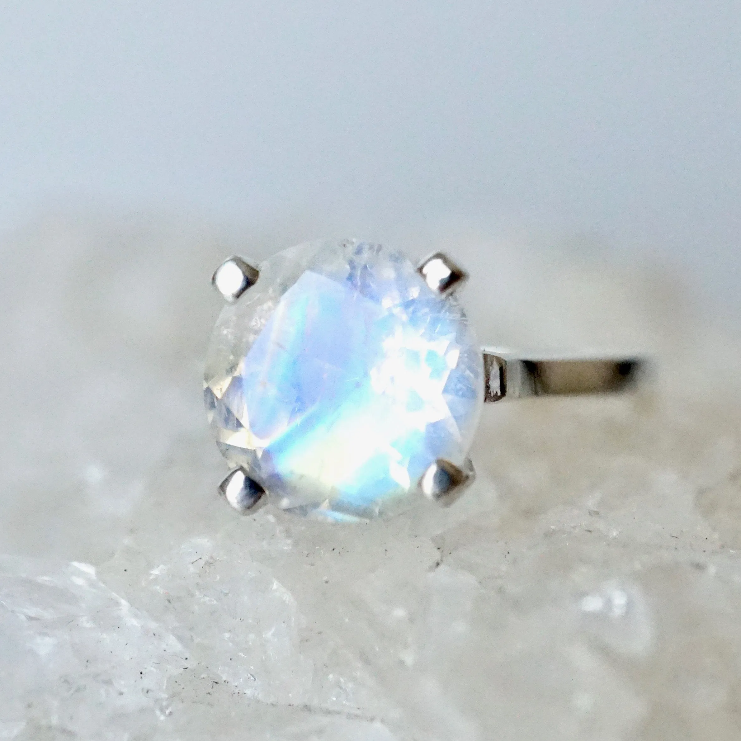 Silver Moonstone Ring - Moonstone Gemstone Ring - Rainbow Moonstone Silver Ring