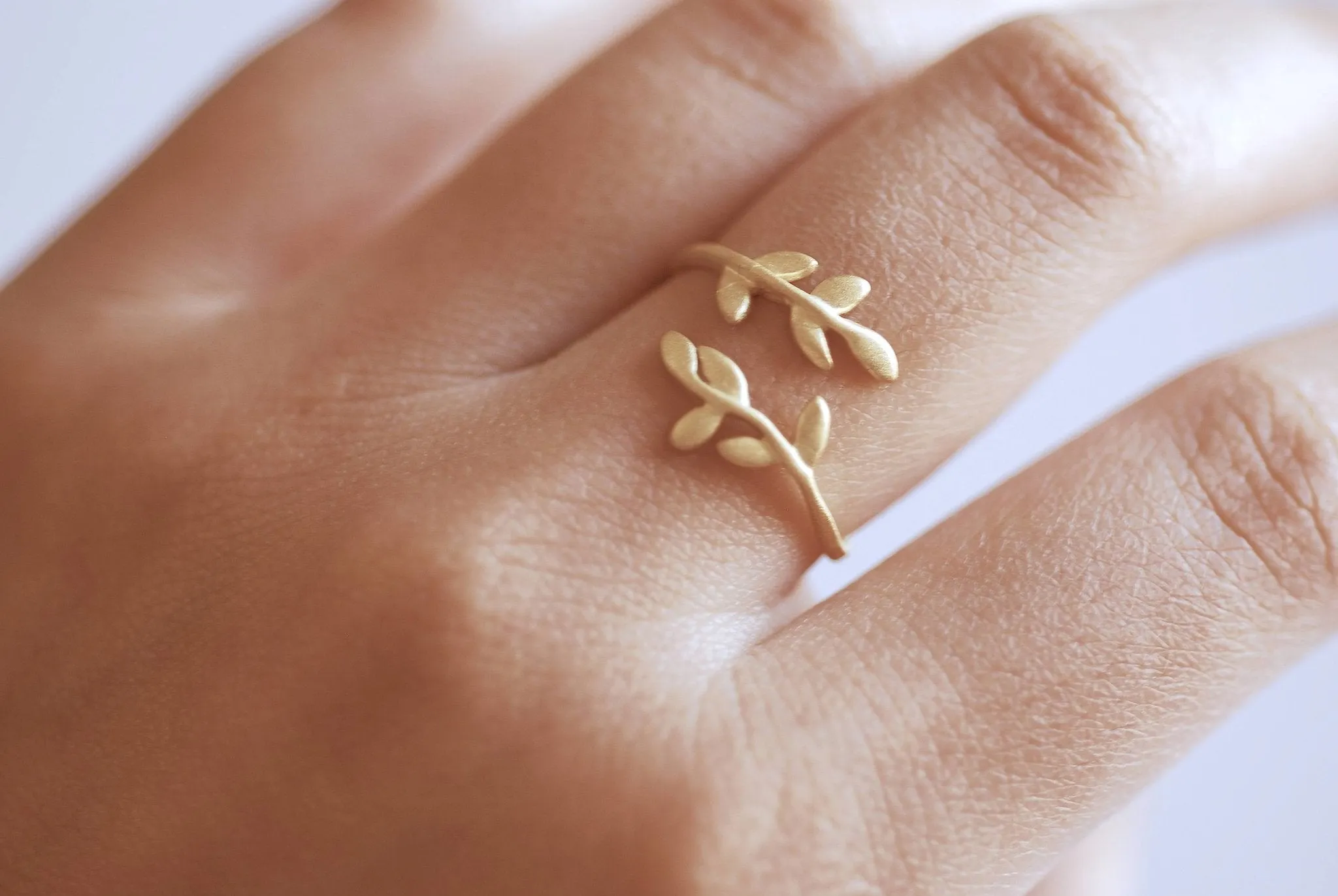 Wholesale Matte Gold Leaf Branch Ring, Gold Leaf Ring, Layering Ring, Vine Ring, Laurel Ring, Nature Jewelry, twig ring, branch ring, tree ring,